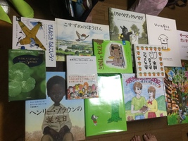 「絵本の読み合いっこ」の集まり